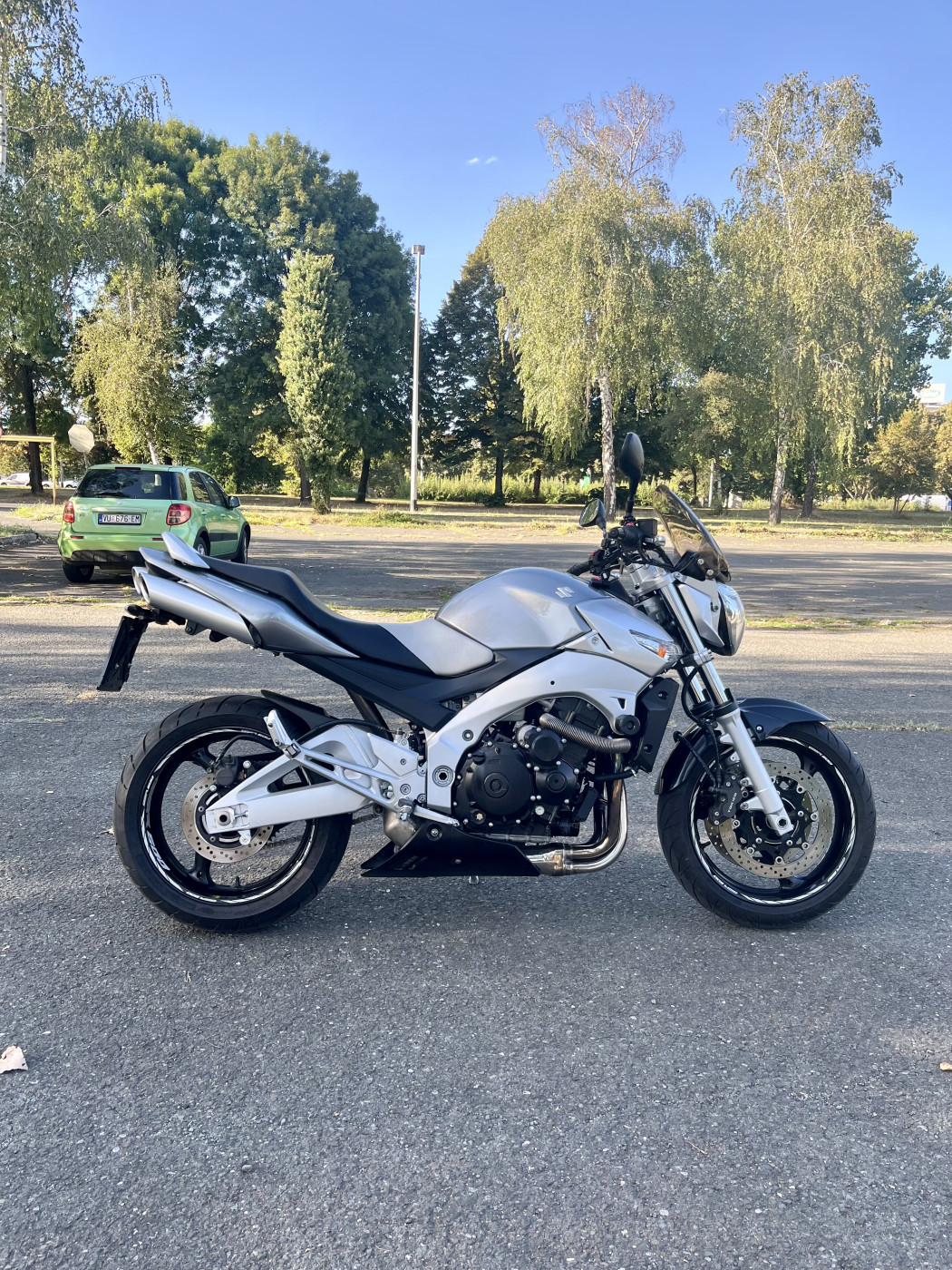 Suzuki GSR 600