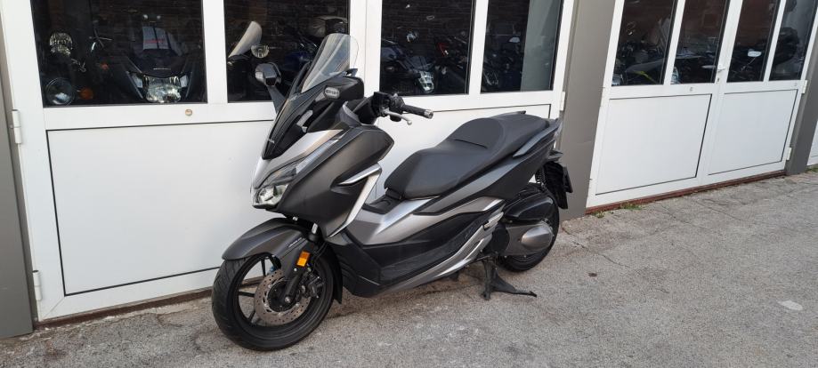Honda FORZA 300, 14.323 km, garancija, 2020 god.