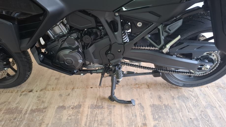 Honda NT1100 DCT, 8.884 km, kao nov, garancija, 2022. god.