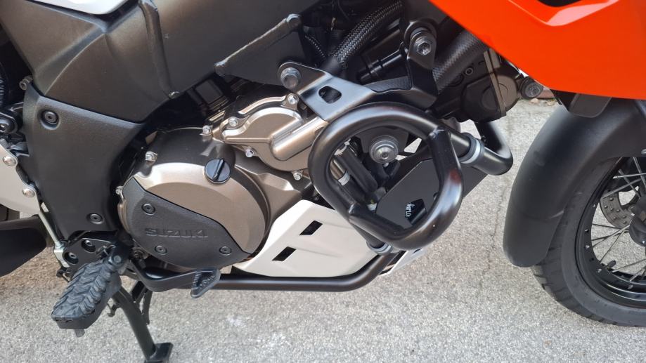 Suzuki DL 1050 XT, 12.318.km, full oprema, garancija, 2022. god.